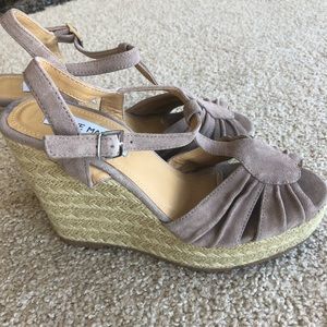 Steve Madden gray wedges never worn, size 8